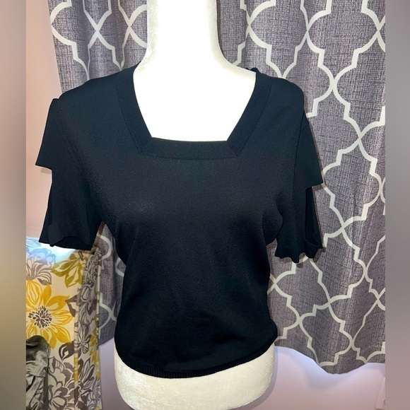 Givenchy NWT sweater top.